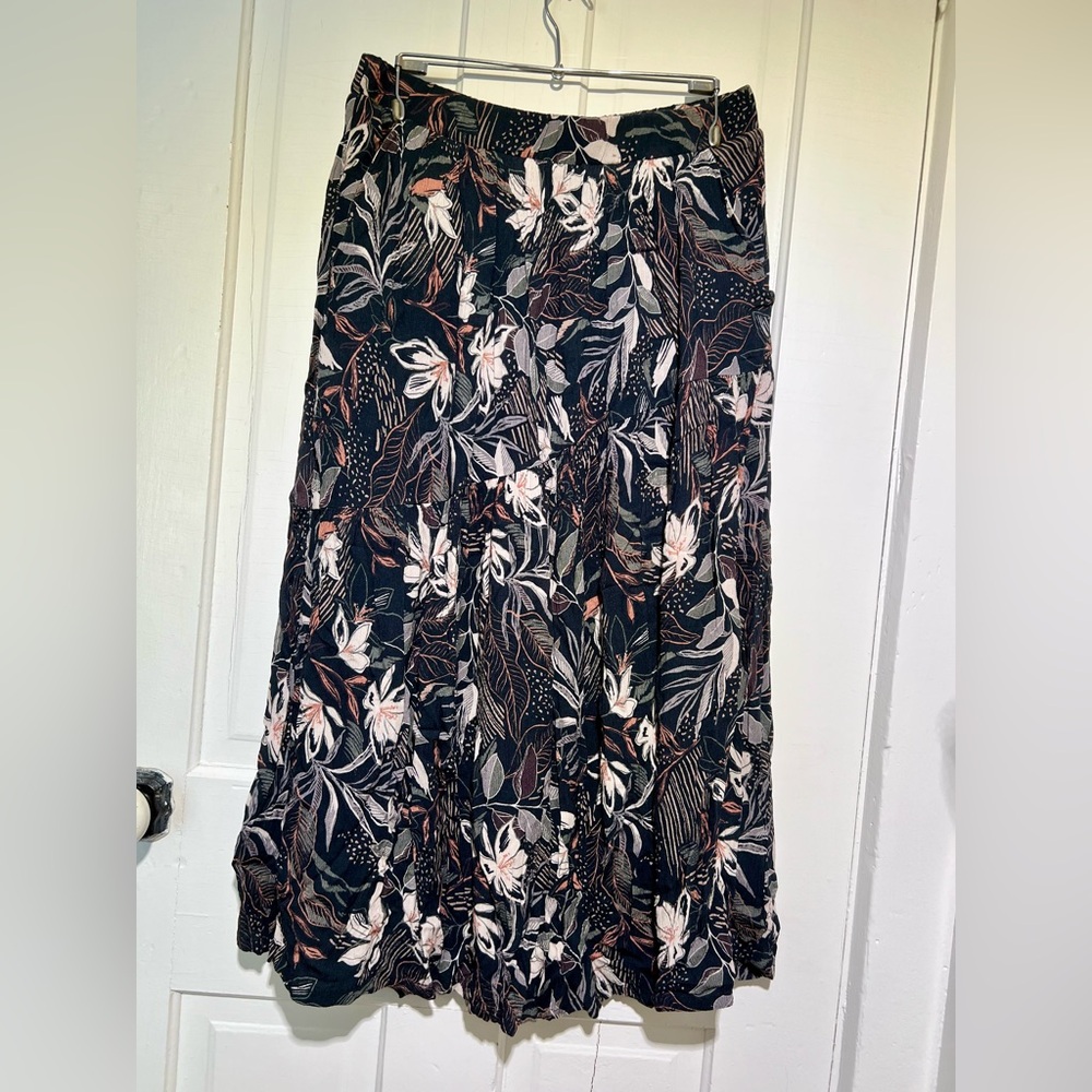 Garnet Hill Costal Floral Maxi Lined Pull-on Boho skirt - blue, cream, & coral S